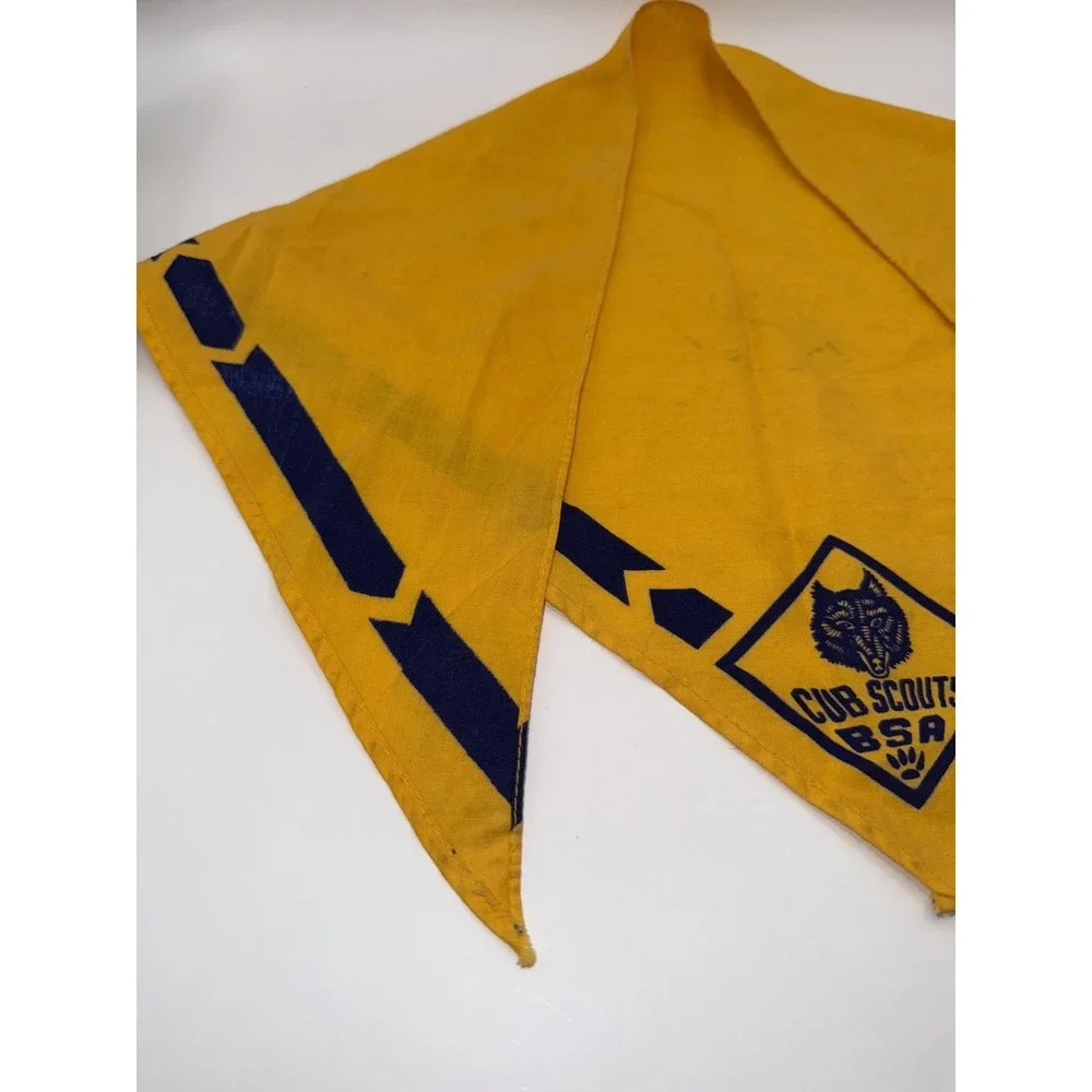 Vintage Cub Scouts BSA Wolf Rank Neckerchief Yellow Blue Bandana‎ Scarf